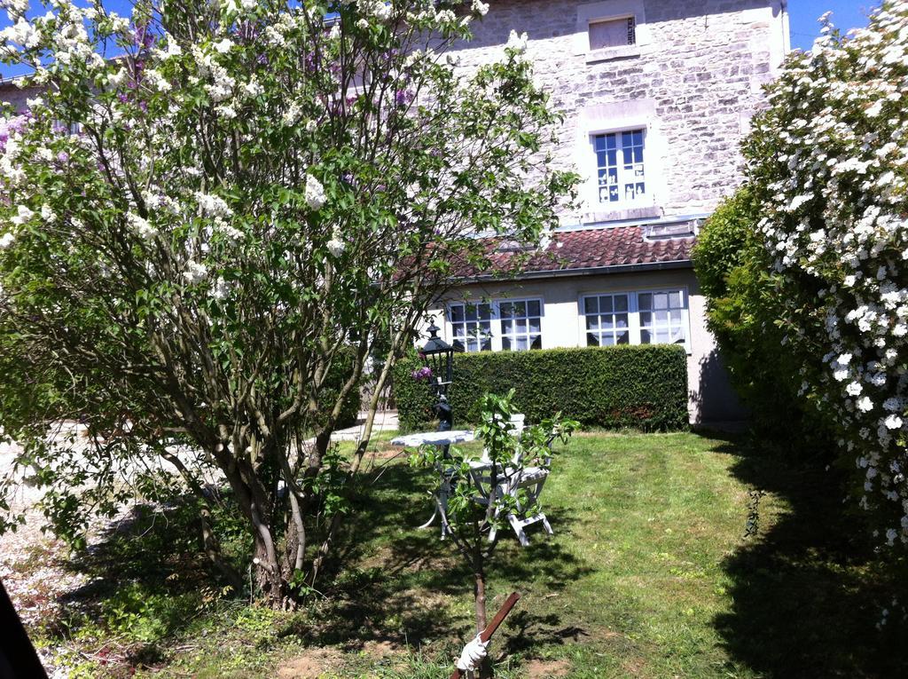 Les Lilas Roses Chamouilley Exterior photo